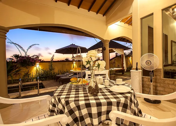 The Beverly Hills Bali Вилла Джимбаран