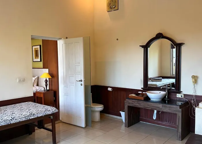 The Beverly Hills Bali Вилла Джимбаран
