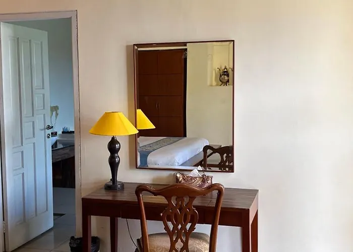The Beverly Hills Bali 别墅 金巴兰