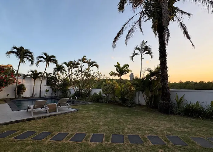 The Beverly Hills Bali Вилла *